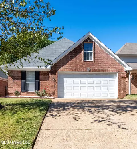 7843 S Chesterfield Dr, Southaven, MS 38671