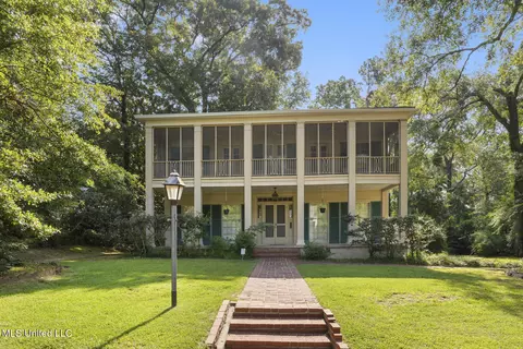 3730 Kings Hwy, Jackson, MS 39216