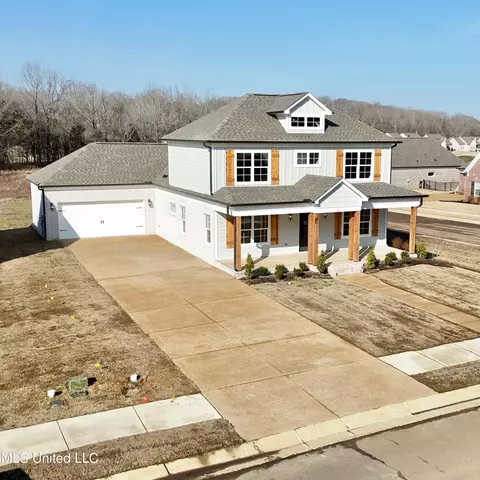1335 Creekside Ln, Hernando, MS 38632