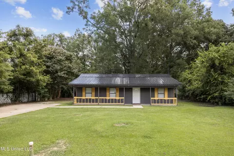 332 N North Davis St, Forest, MS 39074 photo 1