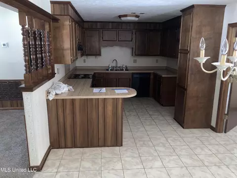 Kitchen - 430 Trent Dr, Jackson, MS 39212 photo 1 of 2