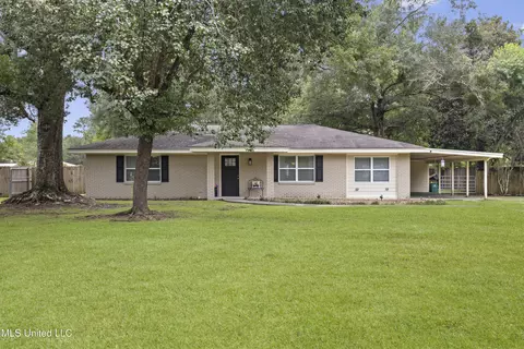 14199 Dundeewood Rd, Biloxi, MS 39532
