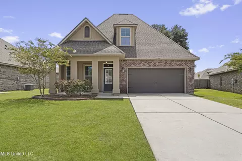 13284 Hilliard St, D'iberville, MS 39540