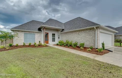 502 Black Cherry Cv, Canton, MS 39046