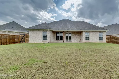 Exterior - 502 Black Cherry Cv, Canton, MS 39046 photo 9 of 12