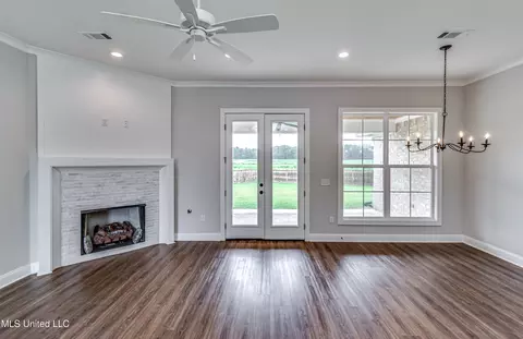 Living - 502 Black Cherry Cv, Canton, MS 39046 photo 6 of 6