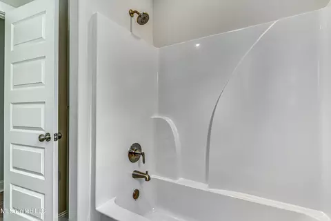Bath - 502 Black Cherry Cv, Canton, MS 39046 photo 8 of 8