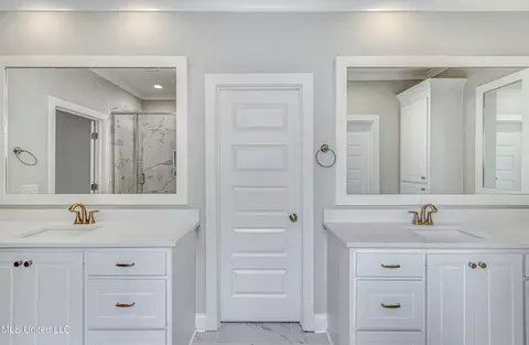 Bath - 502 Black Cherry Cv, Canton, MS 39046 photo 6 of 8