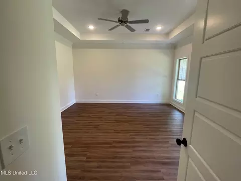 Bedroom - 105 Hyde Park Dr, Brandon, MS 39042 photo 2 of 3