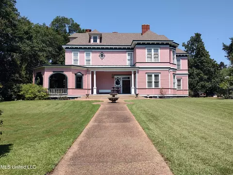 802 N Union St, Natchez, MS 39120