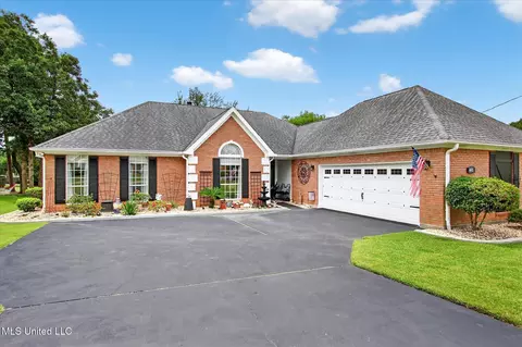 6822 Hilo St, Diamondhead, MS 39525
