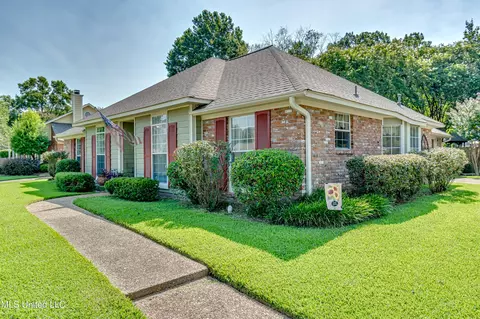 Exterior - 409 Mockingbird Ln, Madison, MS 39110 photo 2 of 13