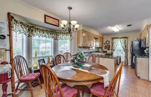 Dining - 409 Mockingbird Ln, Madison, MS 39110 photo 3 of 6