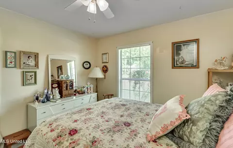 Bedroom - 409 Mockingbird Ln, Madison, MS 39110 photo 4 of 7