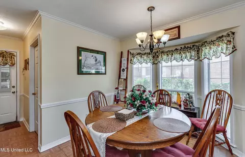 Dining - 409 Mockingbird Ln, Madison, MS 39110 photo 6 of 6