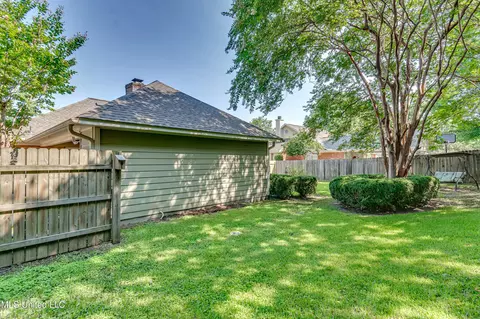 Exterior - 409 Mockingbird Ln, Madison, MS 39110 photo 12 of 13