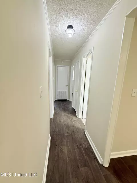 Entry Way - 219 Mississippi Ave, Grenada, MS 38901 photo 1 of 1