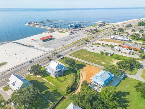 109 Douglas Ave, Long Beach, MS 39560