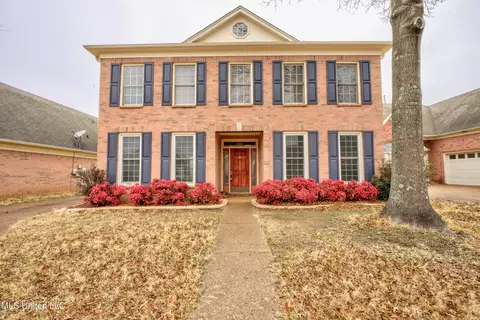 1064 Warwick Pl, Southaven, MS 38671