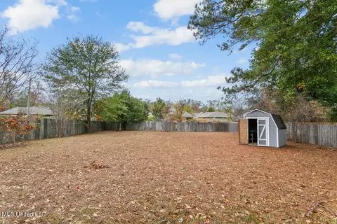 Exterior - 116 Holmar Dr, Brandon, MS 39047 photo 4 of 5