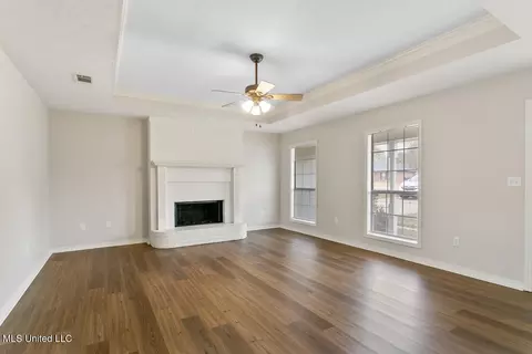 Living - 116 Holmar Dr, Brandon, MS 39047 photo 3 of 3