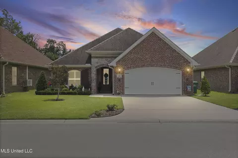 226 Fairway Villas Cir, Diamondhead, MS 39525