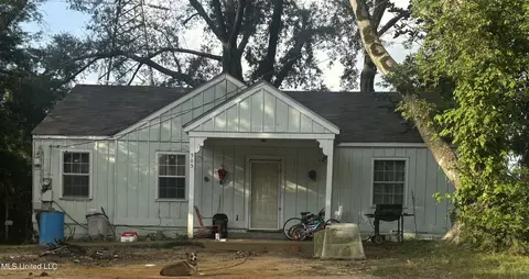 303 Sunny Lane Dr, Jackson, MS 39204