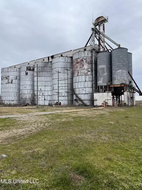 4077 Dixie Farms Rd, Satartia, MS 39162 photo 9