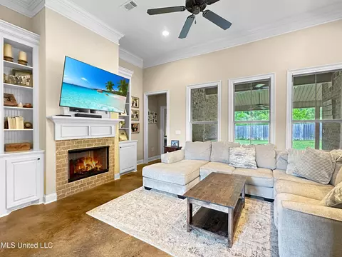 Living - 173 Copper Ridge Ln, Florence, MS 39073 photo 1 of 3