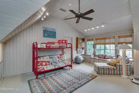 Bedroom - 20 Waterstone Pl, Jackson, MS 39211 photo 6 of 10