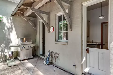 Exterior - 20 Waterstone Pl, Jackson, MS 39211 photo 11 of 19