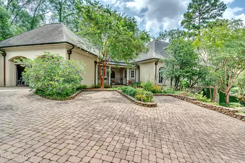 Exterior - 20 Waterstone Pl, Jackson, MS 39211 photo 17 of 19