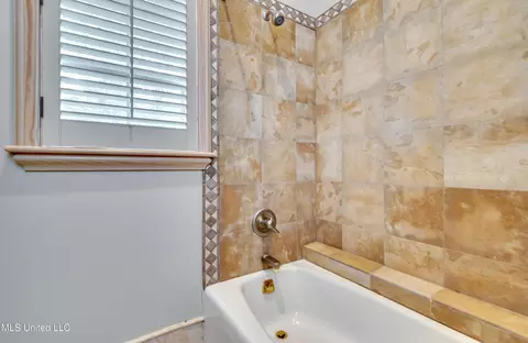 Bath - 20 Waterstone Pl, Jackson, MS 39211 photo 8 of 10
