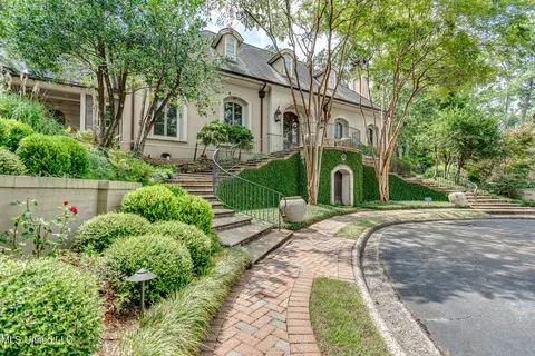 Exterior - 20 Waterstone Pl, Jackson, MS 39211 photo 2 of 19