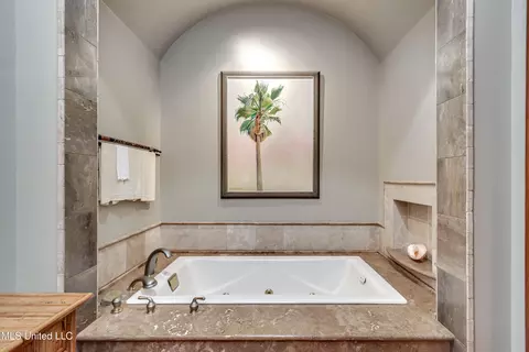 Bath - 20 Waterstone Pl, Jackson, MS 39211 photo 6 of 10