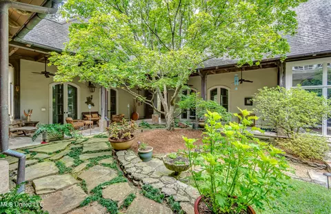 Exterior - 20 Waterstone Pl, Jackson, MS 39211 photo 5 of 19