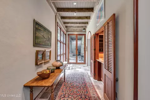 Entry Way - 20 Waterstone Pl, Jackson, MS 39211 photo 4 of 6
