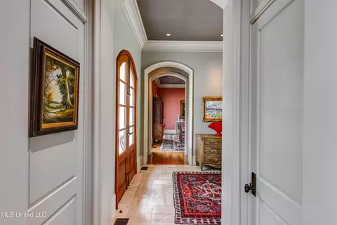 Entry Way - 20 Waterstone Pl, Jackson, MS 39211 photo 3 of 6
