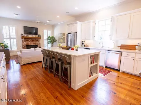 Kitchen - 152 Grayhawk Dr, Madison, MS 39110 photo 5 of 5