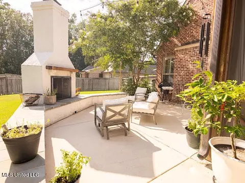 Exterior - 152 Grayhawk Dr, Madison, MS 39110 photo 6 of 9