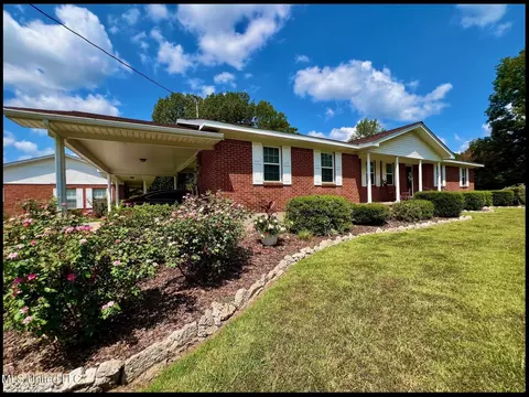 2653 N Central Academy Rd, Batesville, MS 38606