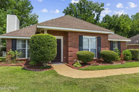 Exterior - 128 Hunters Row, Madison, MS 39110 photo 7 of 8