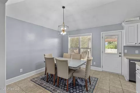 Dining - 128 Hunters Row, Madison, MS 39110 photo 1 of 1