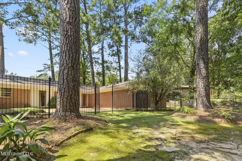 Exterior - 4606 Nottingham Rd, Jackson, MS 39211 photo 7 of 7