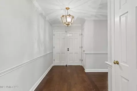 Entry Way - 4606 Nottingham Rd, Jackson, MS 39211 photo 1 of 1