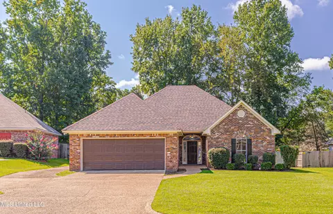 5817 Lake Trace Cir, Jackson, MS 39211