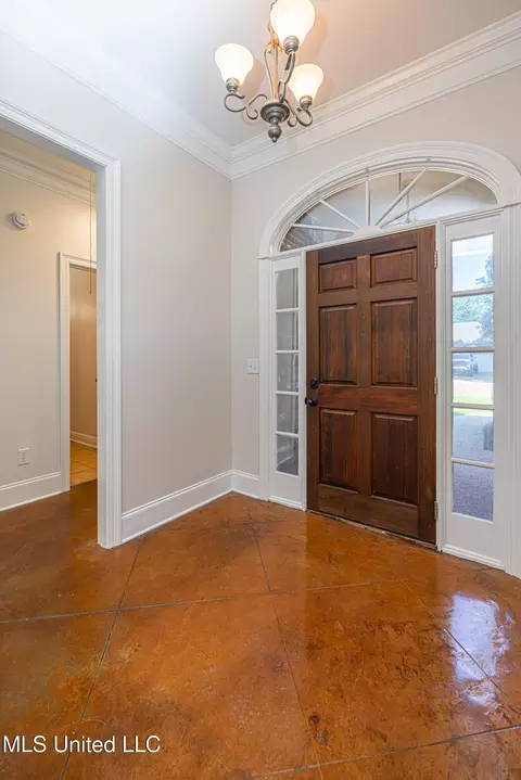5817 Lake Trace Cir, Jackson, MS 39211 photo 8