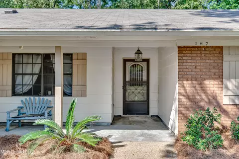 167 Woodgate Dr, Brandon, MS 39042