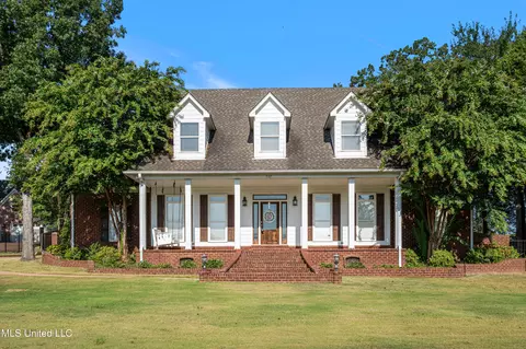 5137 Meadow Pointe Dr, Southaven, MS 38672