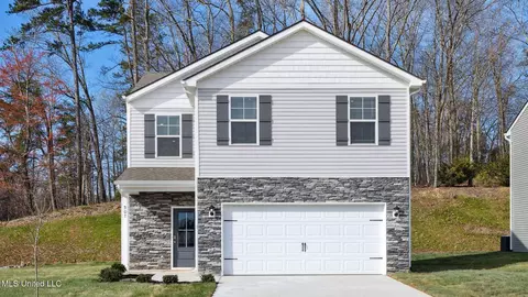 27 Jepson St, Byhalia, MS 38611